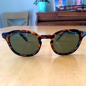 Quay Walk On Tortoise Polarized Sunglasses